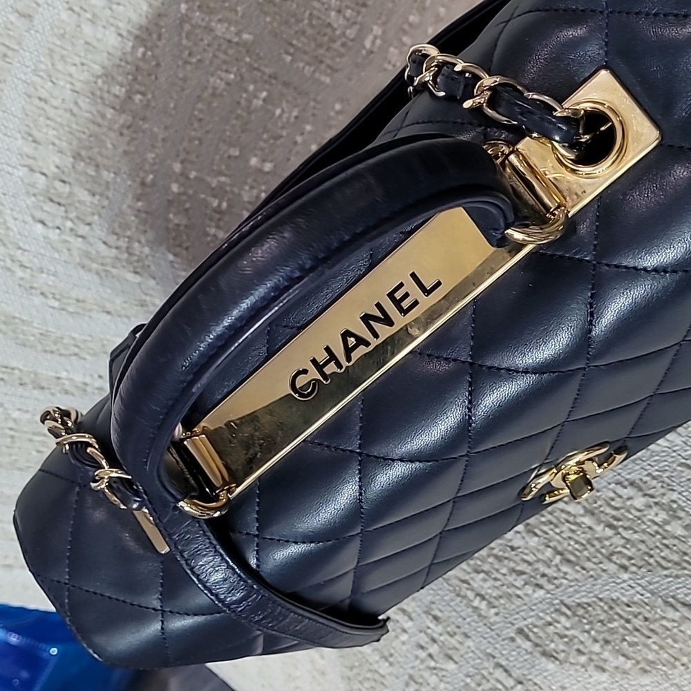 Chanel Trendy CC Large Navy Quilted Shoulder Bag - Picture 3 of 14